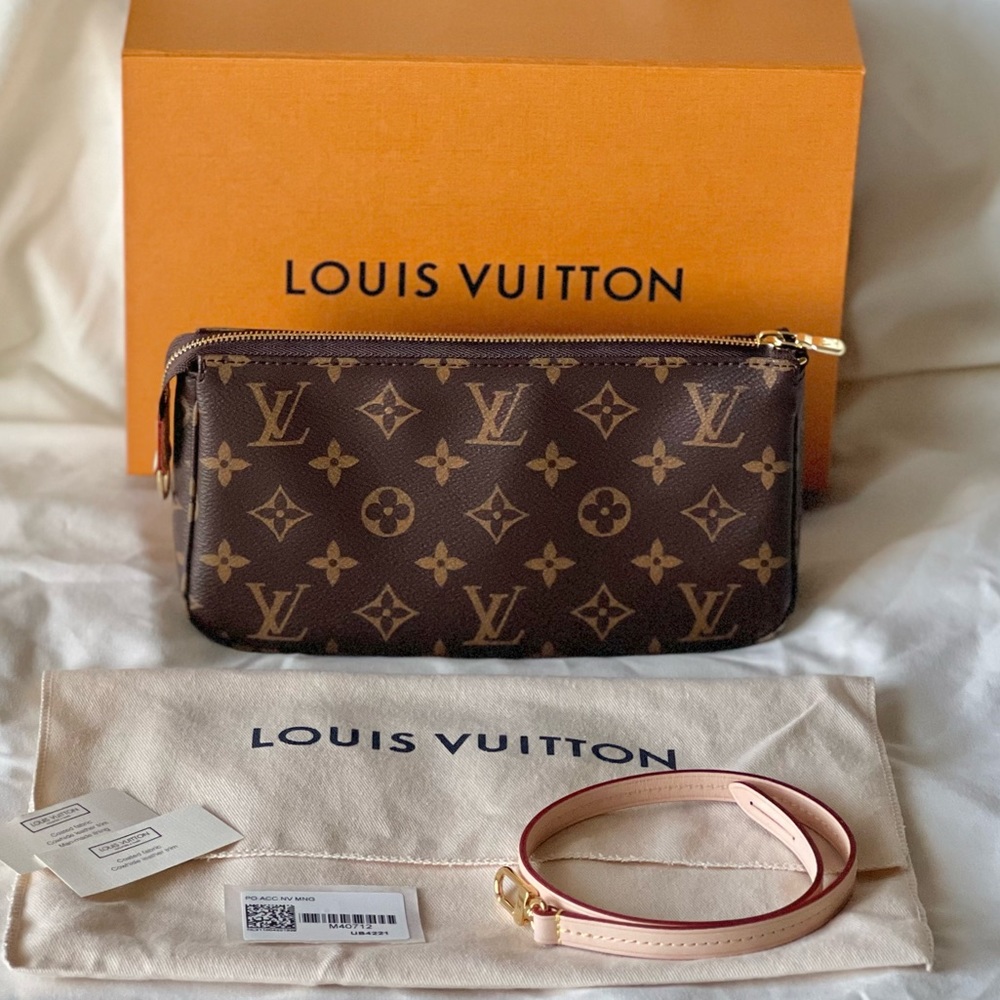 ❌SOLD❌ Pochette Accessoires NM BNWT Giftable (Gift Box, Dustbag)